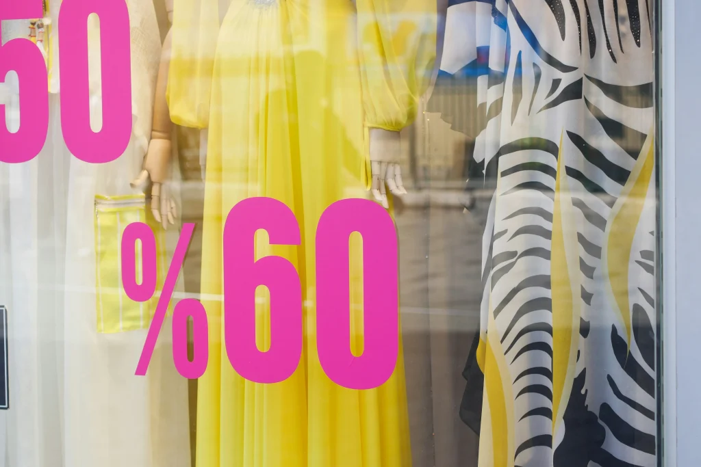 snagcodes - fashion conscious shopper woman discount